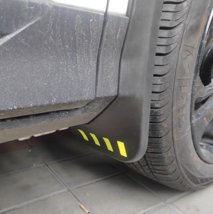 Xevaban.com ở 214 Giải Phóng là đơn vị chuyên cung cấp phụ kiện oto, đồ chơi oto, phụ kiện geely coolray, đồ chơi geely coolray, xevaban, 214 giải phóng, chắn bùn geely coolray, chắn bùn bánh xe geely coolray, bảo vệ hốc bánh xe geely coolray.